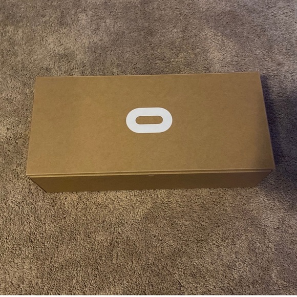 Oculus Quest 2 brand new with the box - Picture 2 of 3